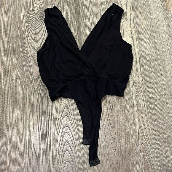 Womens Plunging Thong Bodysuit V-Neck Sleeveless Rayon blend Stretch Black Small - Picture 1 of 4